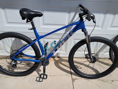 Trek Marlin 6 Mountain Bike with Extra Wheels and Tires