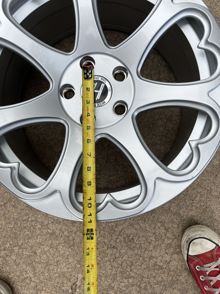 Main image 4