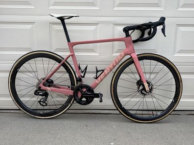 Ventum NS1 56cm - Dura-Ace Di2 | ENVE SES 3.4