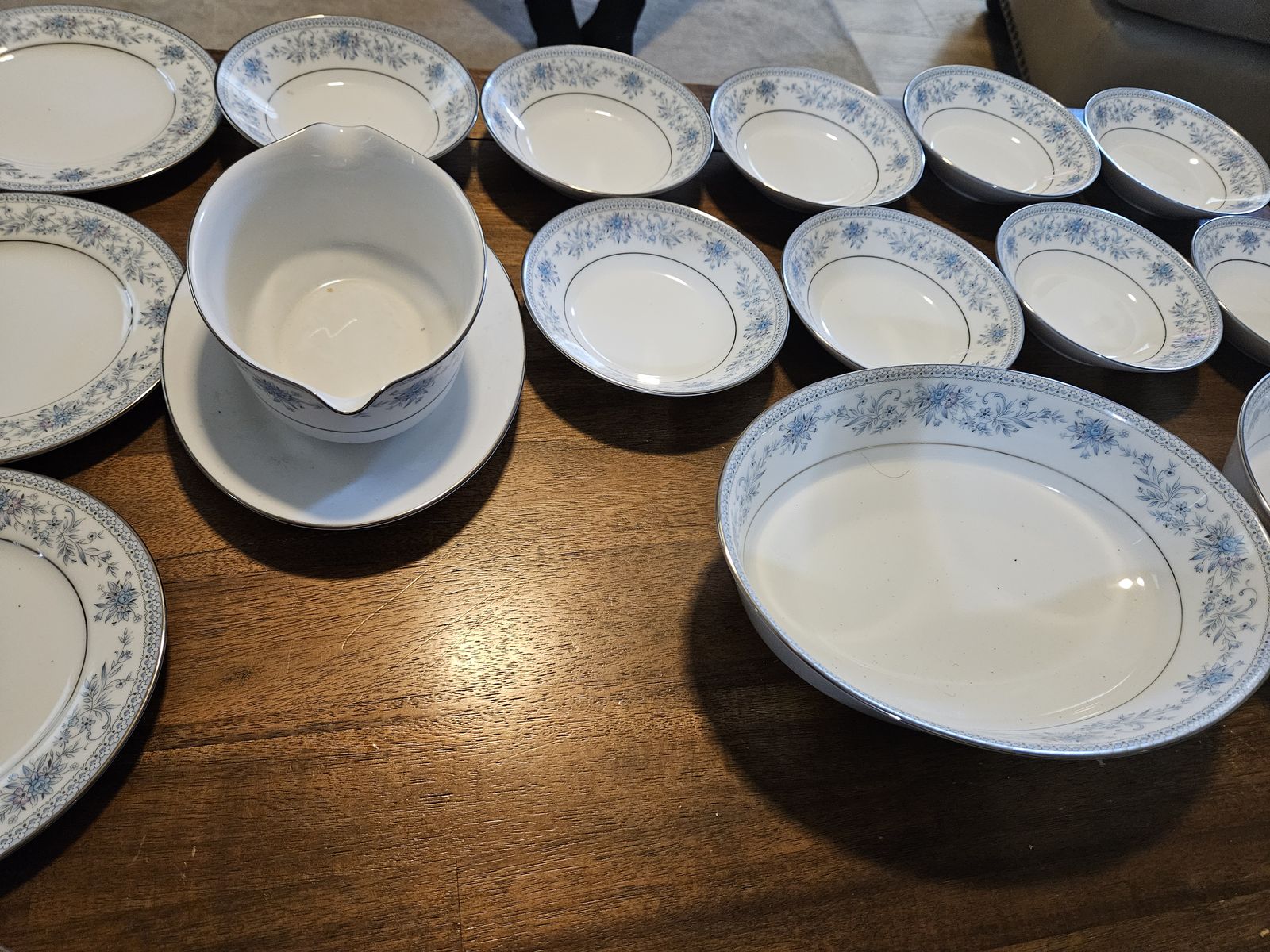 Noritake Blue Hill 2482 Dinner set 73 Pieces