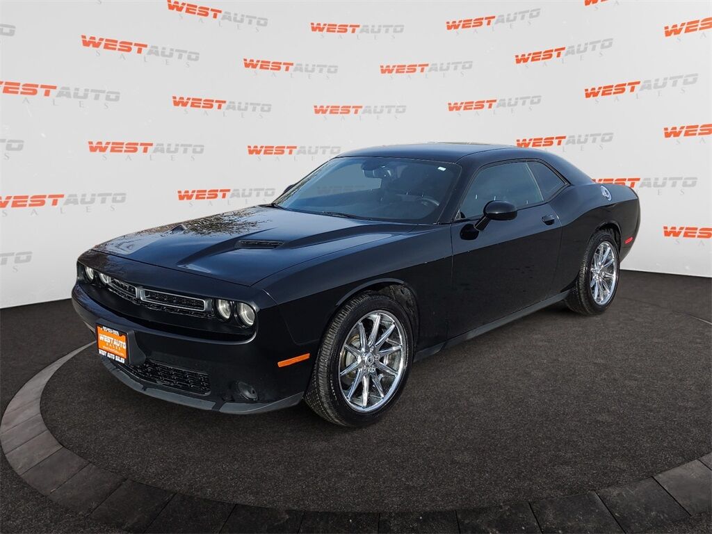 2015 DODGE CHALLENGER SXT