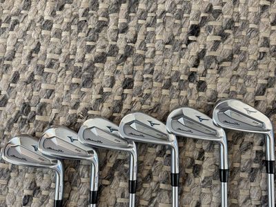 Mizuno Pro 223 Golf Irons Set (6 clubs) - 5-PW, stiff flex, Excellent Condition