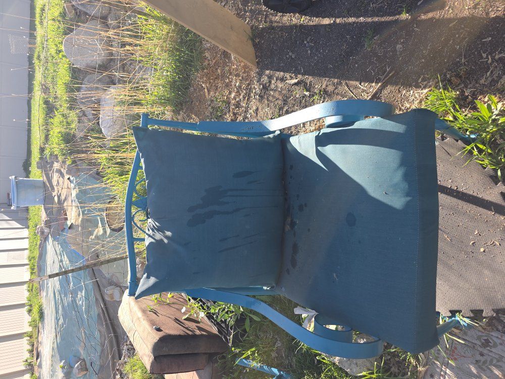 outdoor metal rocking chairs