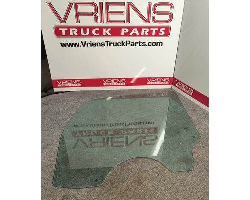 Kenworth T680 Right Front Door Glass for a Kenworth T660