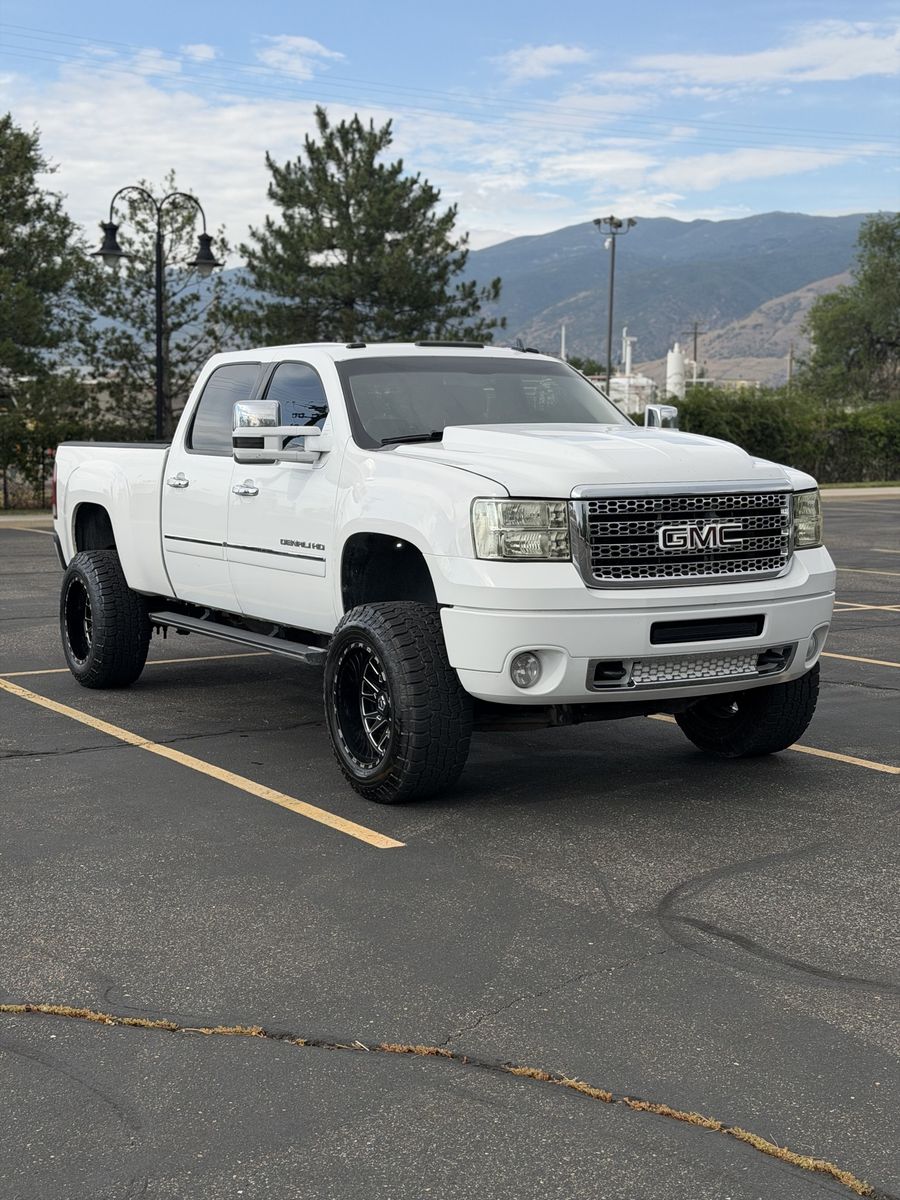 2011 GMC 2500 Denali