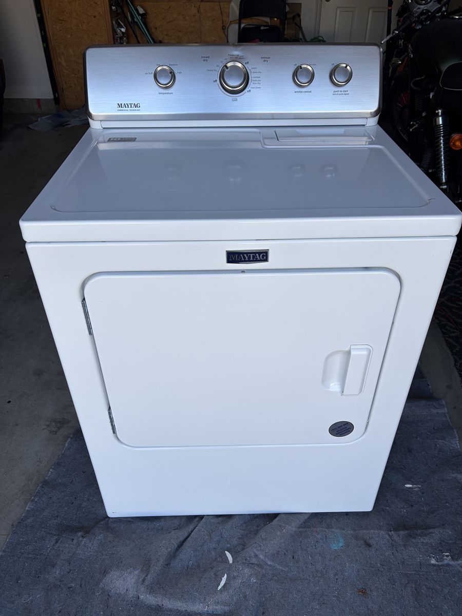 Maytag Electric Dryer - Large Capacity 7 cu/ft