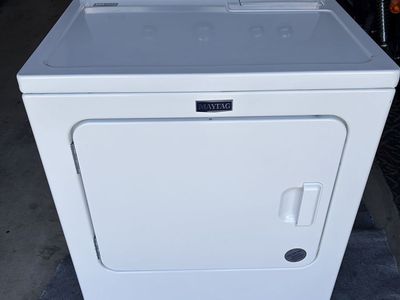 Maytag Electric Dryer - Large Capacity 7 cu/ft