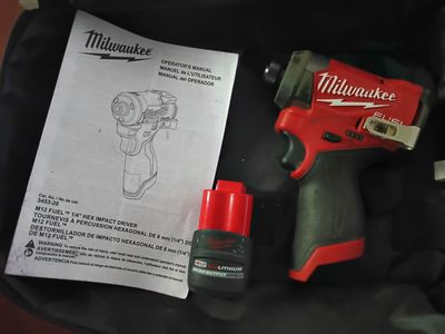 Milwaukee M12 Fuel 1/4" Hex Impact Driver 3453-20 w CP 2.5ah Battery High Output
