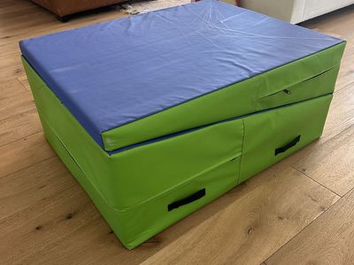 Folding Incline Gym Mat
