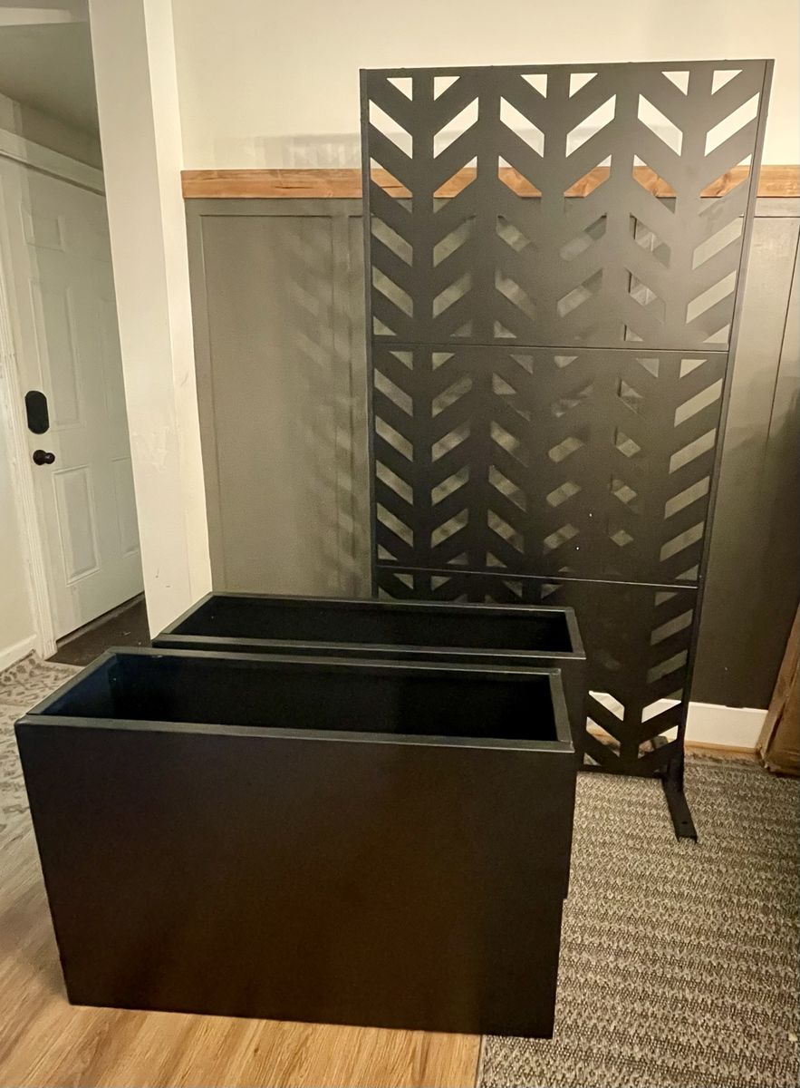 Privacy Screen and Two Planters