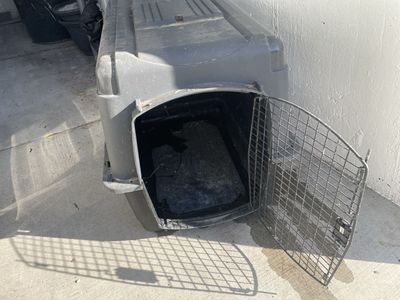 Large Plastic Dog Travel Kennel and Pet Carrier
