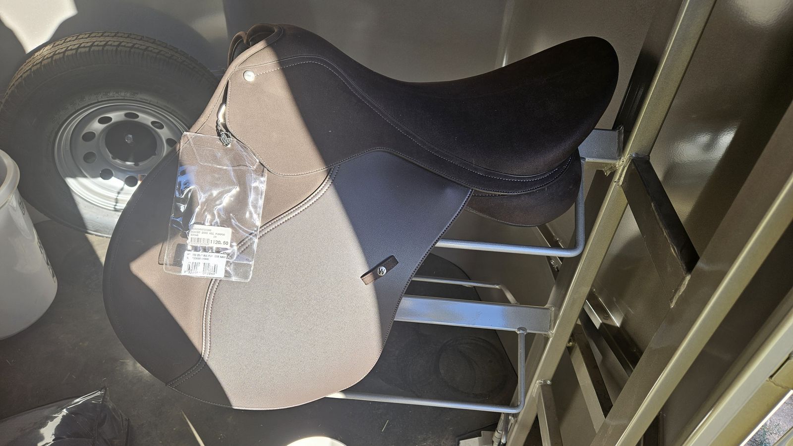 Wintec English 2000 All Purpose Saddle with Hart Brown 18" Brand New Condition