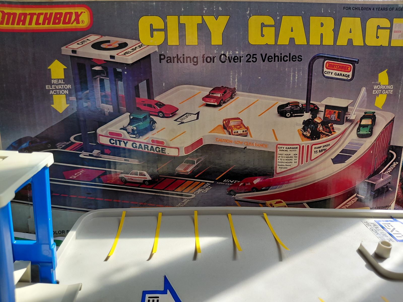 Vintage Matchbox City Garage Toy