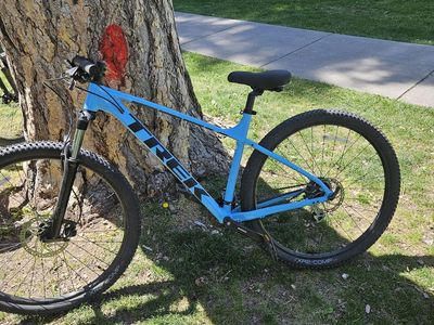 Trek Marlin 5 Mountain Bike