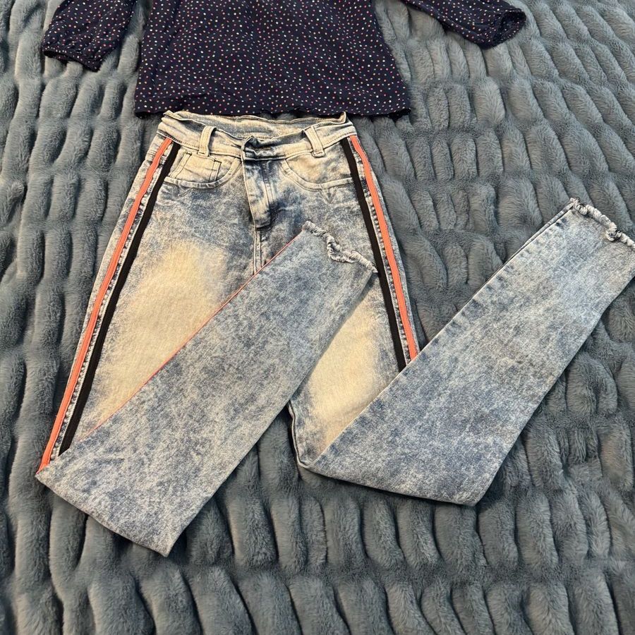 Low rise jeans size 0 or 14/16 teens