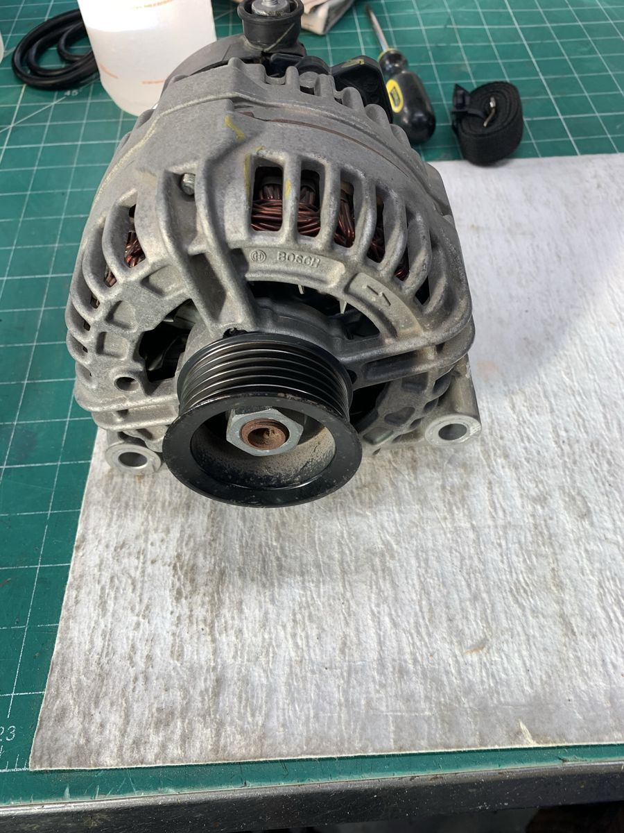 OEM Bosch 125A Alternator GM 20 911 204 (Bosch 0 124 425 101) 14V 65-120A