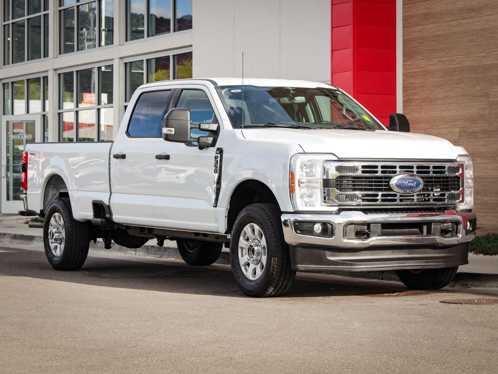 2023 Ford F-350 Super Duty XLT