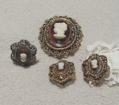 Vintage Cameo Brooch & Clip-On Earrings Set with Adjustable Ring & Ribbon Choker - Ornate Filigree Design