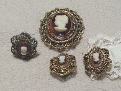 Vintage Cameo Brooch & Clip-On Earrings Set with Adjustable Ring & Ribbon Choker - Ornate Filigree Design