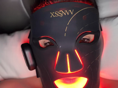 New in box Cordless Red Light Face Mask