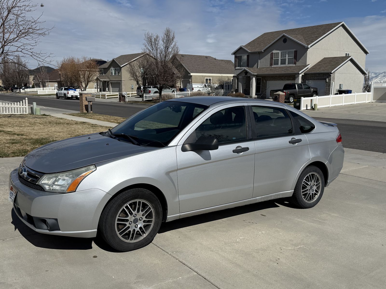 2011 Ford Focus SE- Price Negotiable