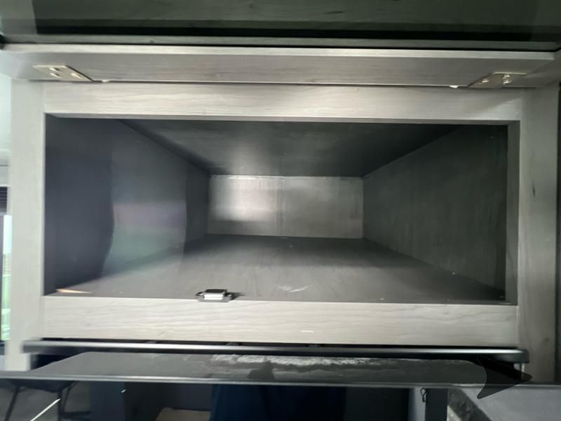 Main image 14