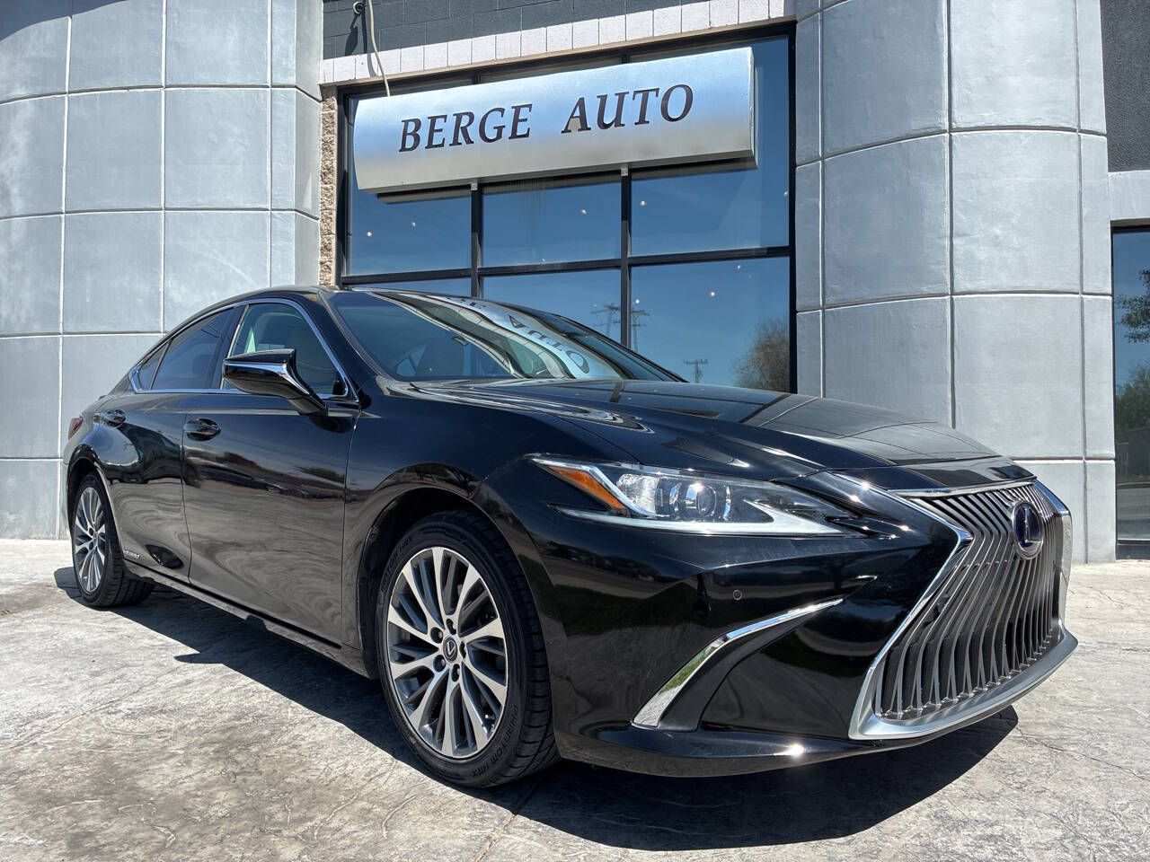 2020 Lexus ES Base