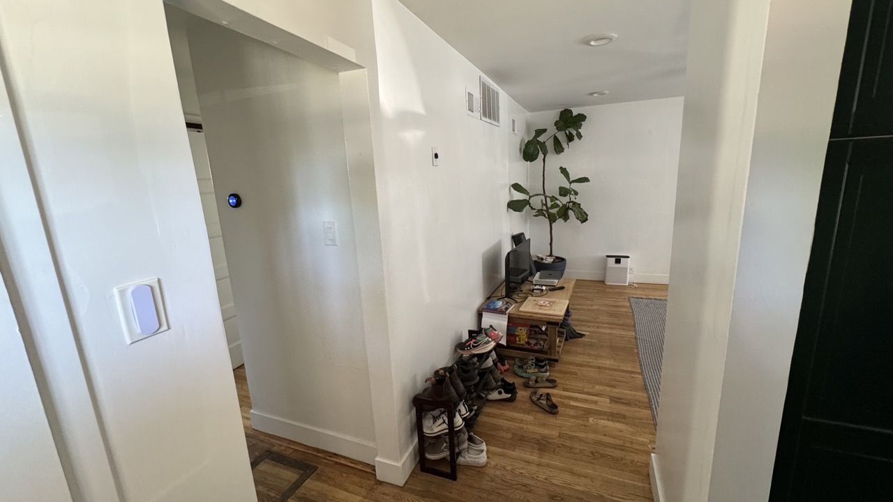 Main image 6