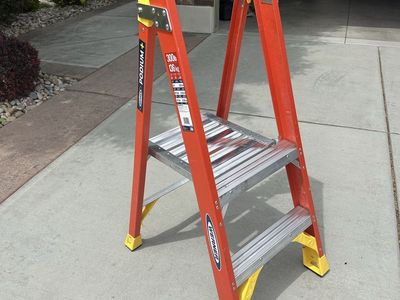 Werner Podium 2ft Ladder