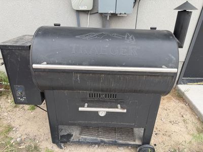Traeger pellet grill smoker