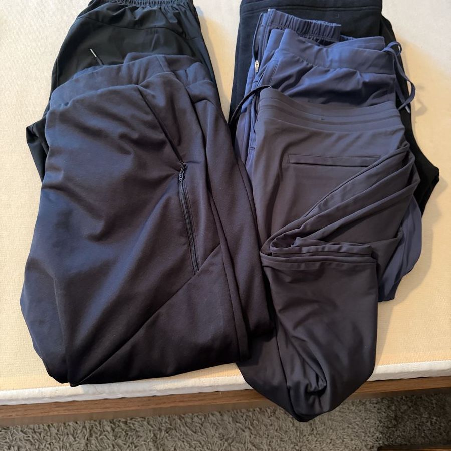 Lot of 5 pairs Men's Activewear Pants and Sweatpants size Large to Extra Large