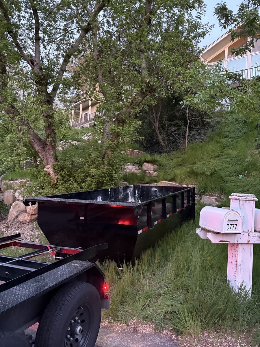 15 yard dump container 7’x16’x4’