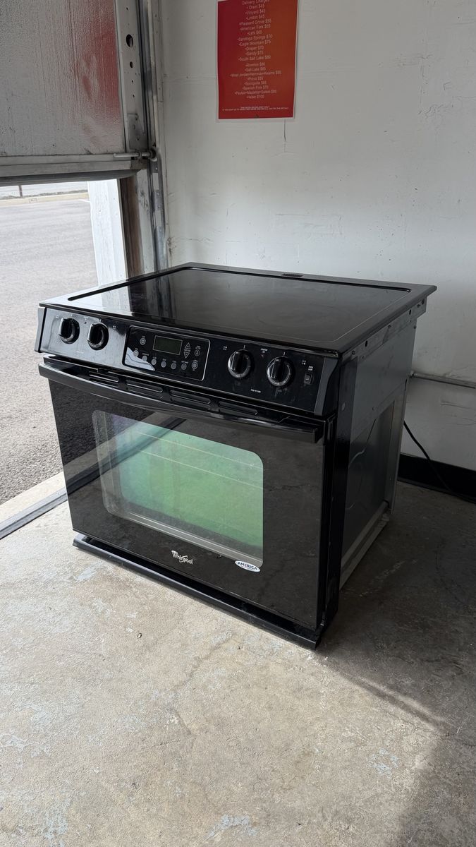 Whirlpool Electric slide in Range Oven in Black