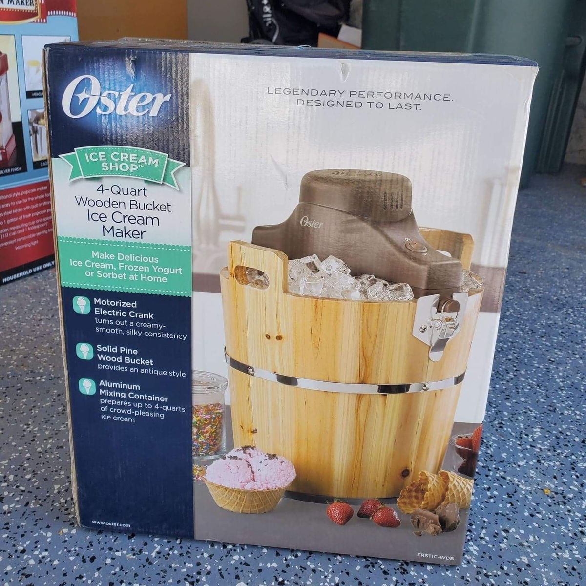 Oster 4-Quart Wood Bucket Ice Cream Maker