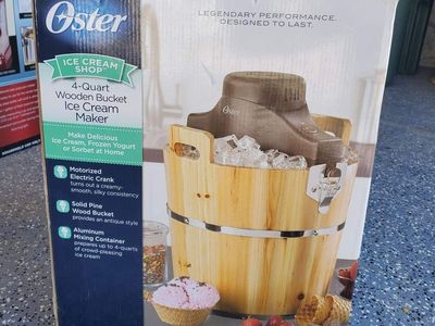 Oster 4-Quart Wood Bucket Ice Cream Maker
