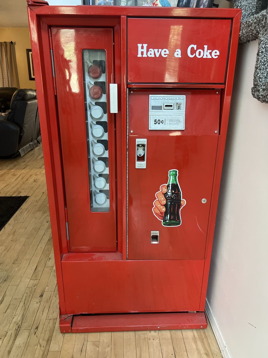 Vintage Cavalier Coca-Cola Bottle Vending Machine - Classic Red