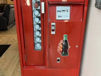 Vintage Cavalier Coca-Cola Bottle Vending Machine - Classic Red