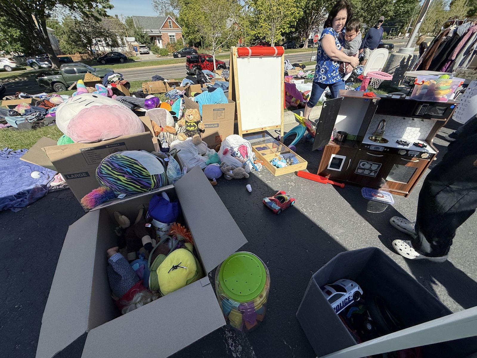 Huge Marmalade Neighborhood Yard Sale Block Party