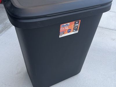 Hefty Dual Function XL 20.4-Gallon Trash and Recycle Bin 26" x 20" x 15"