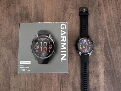 Garmin Fēnix 8 - 43mm AMOLED
