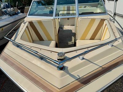 20’ Parts and project boat – Engine Runs Strong – Lots of Extras