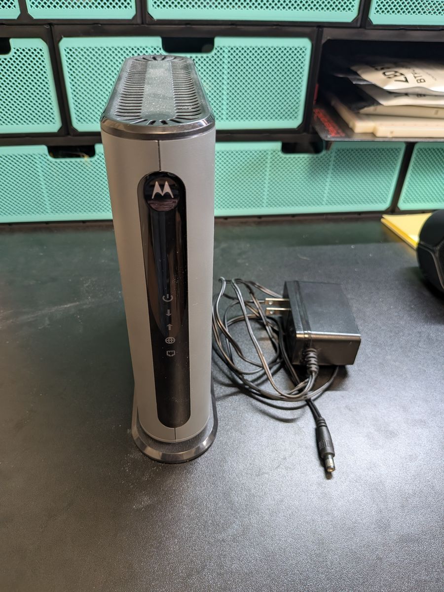 Motorola MB8600 DOCSIS 3.1 Cable Modem - Comcast/Xfinity Compatible