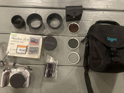 Canon PowerShot S1 IS Digital Camera 10x Optical Zoom with Accessories & Bag - Used