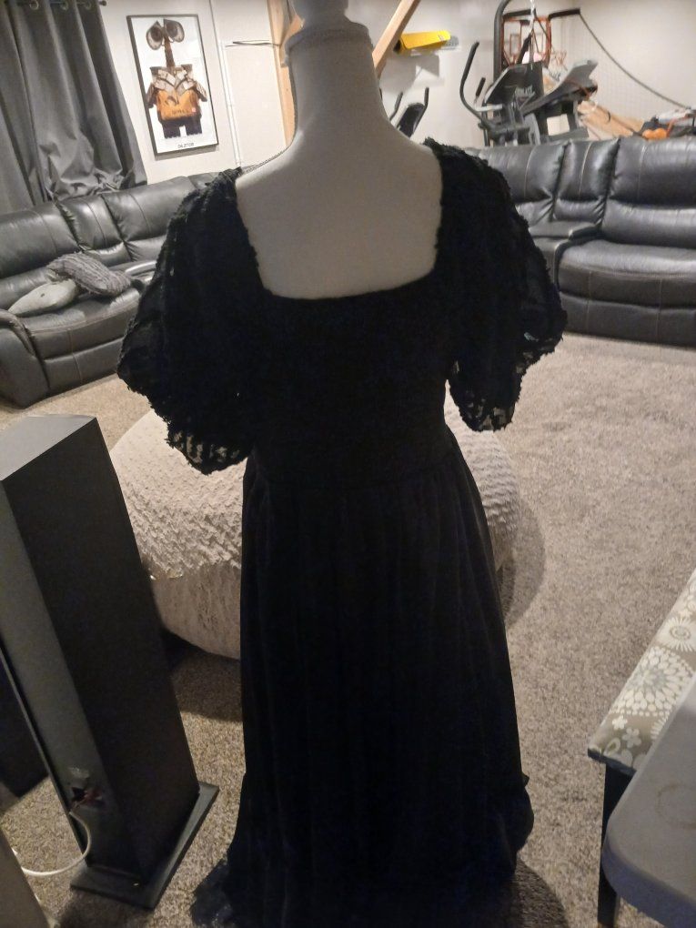 Main image 3