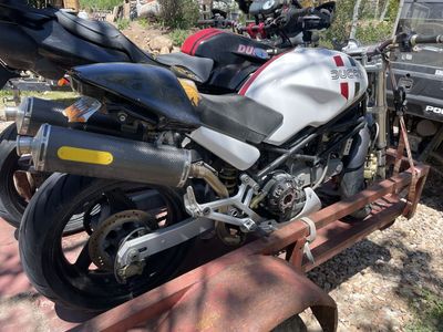 2000 Ducati Monster 900s
