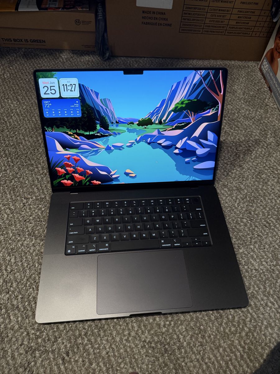 MacBook Pro  16"