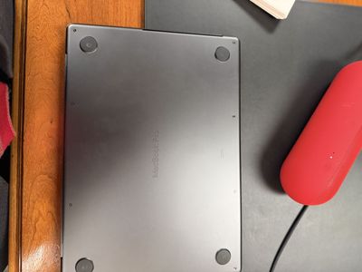 MacBook Pro M5 Nano texture