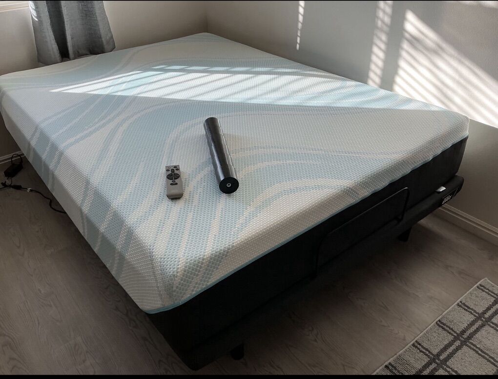 Temperpedic luxebreeze queen Mattress! Only $950
