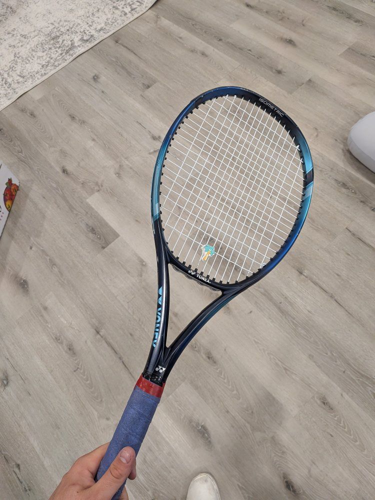 Yonex Tennis Racket, Isometric, 98