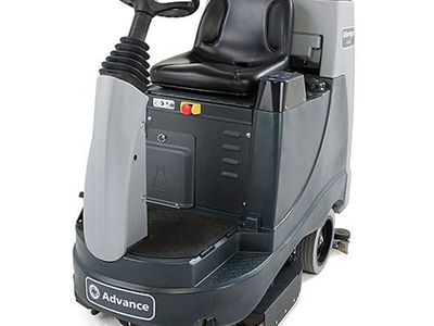 nilfisk floor cleaner floor scrubber auto scrubber 24 volt only 700 hours